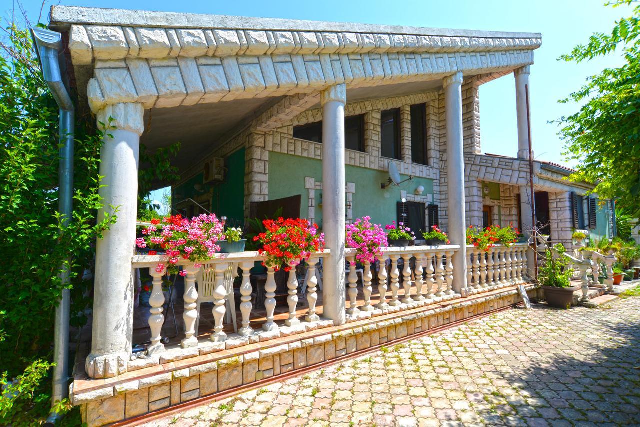 Apartments Predrag 498 Medulin Bagian luar foto